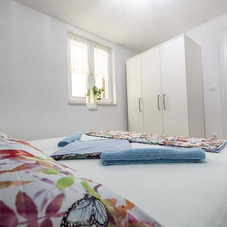 Apartmani Soldan Makarska Esterno foto