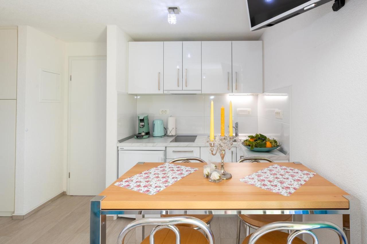Apartmani Soldan Makarska Esterno foto