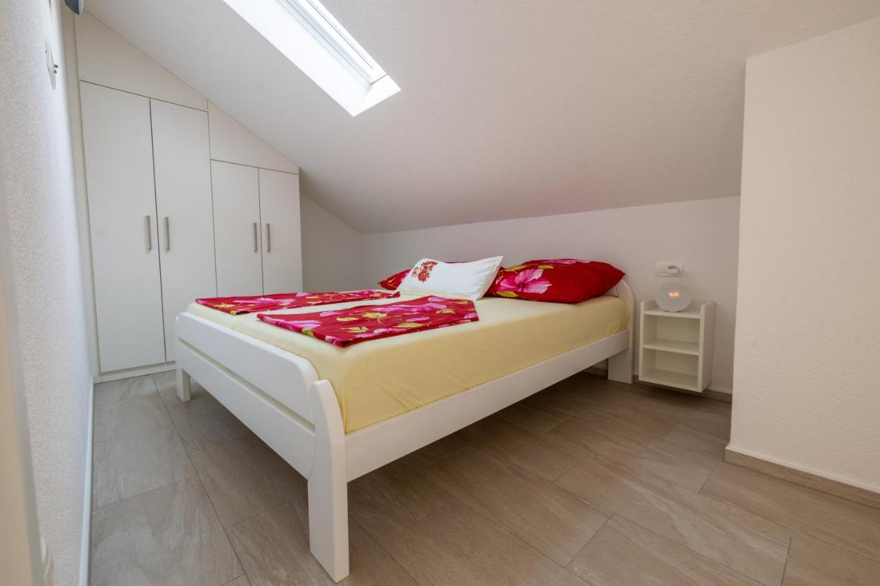 Apartmani Soldan Makarska Esterno foto