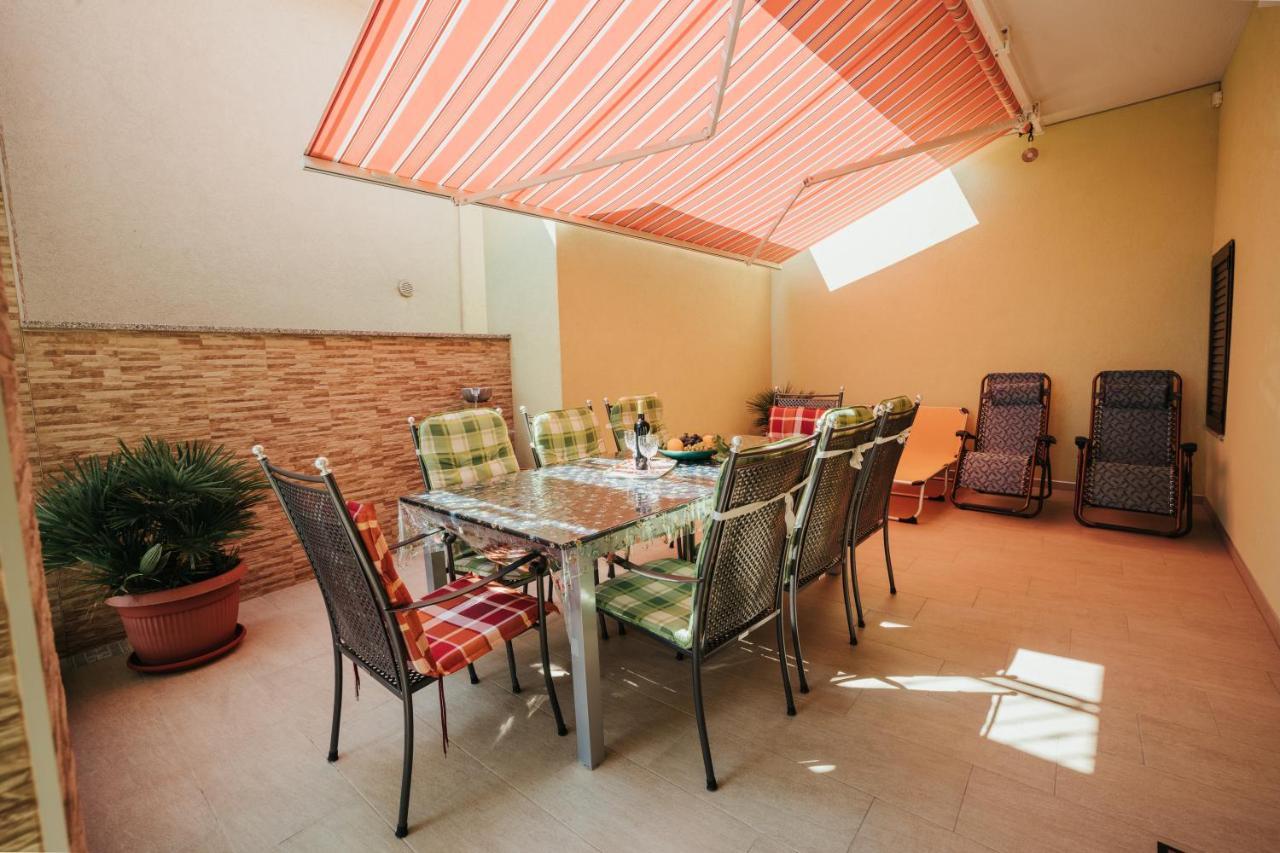 Apartmani Soldan Makarska Esterno foto