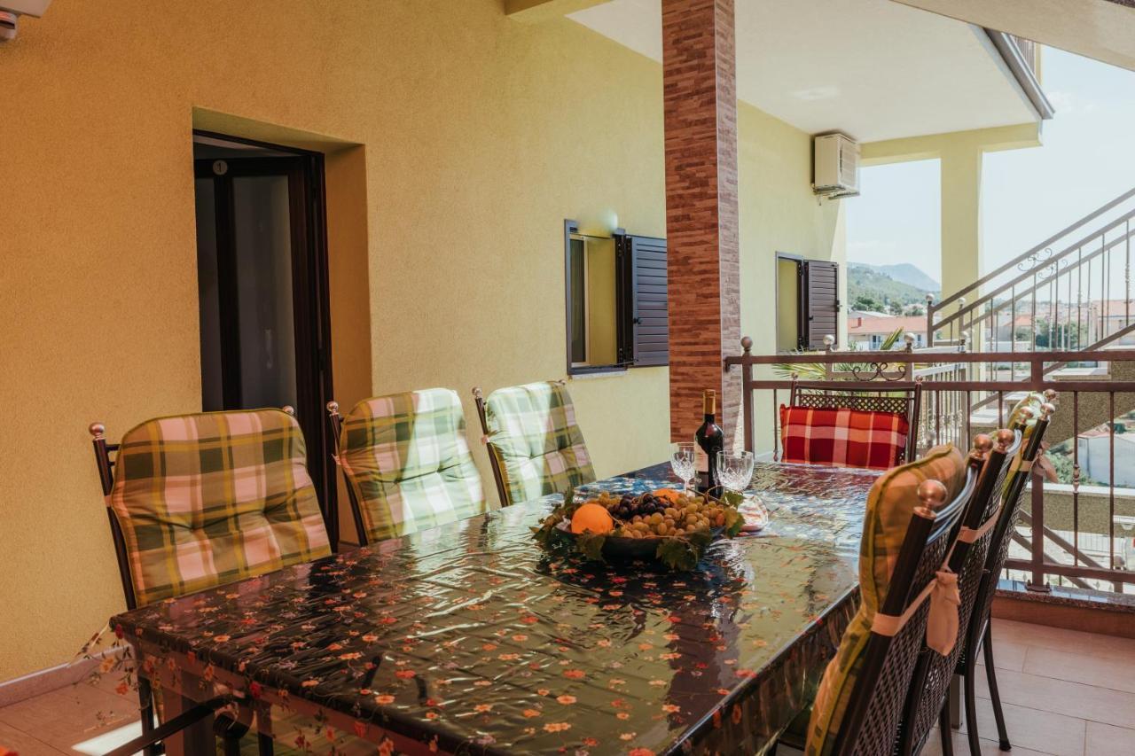 Apartmani Soldan Makarska Esterno foto