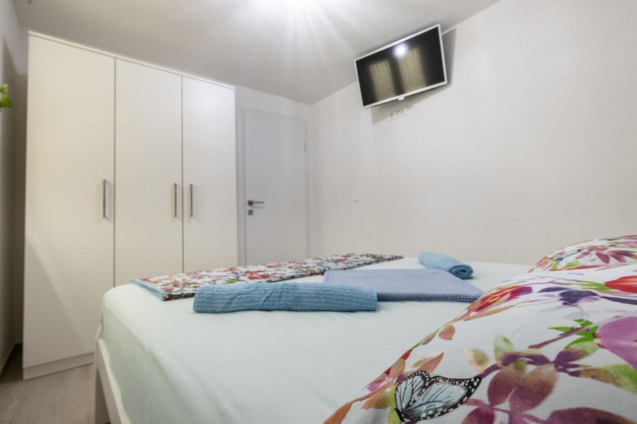 Apartmani Soldan Makarska Esterno foto