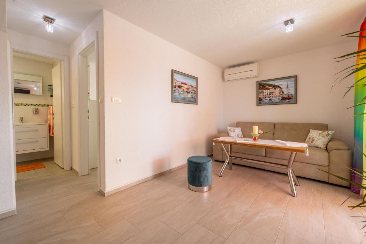 Apartmani Soldan Makarska Esterno foto