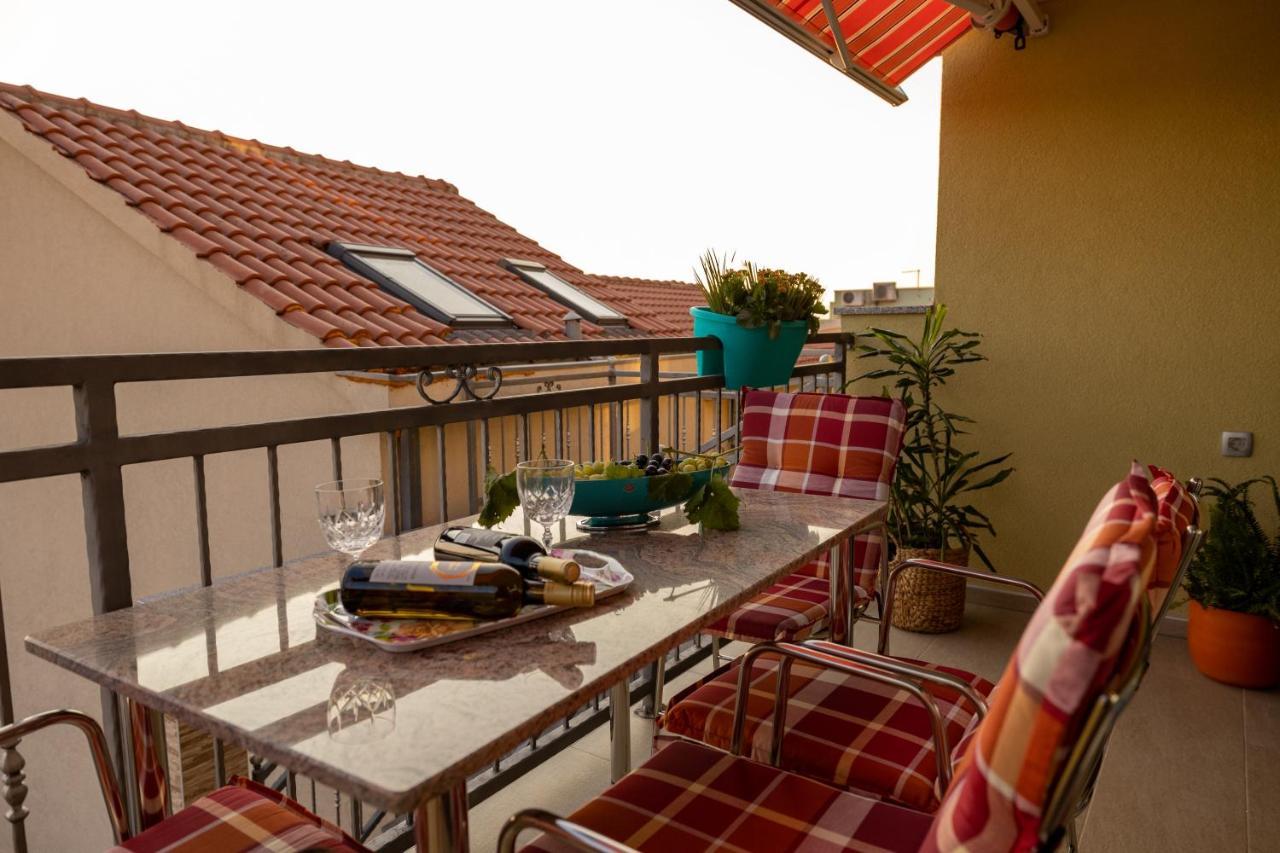 Apartmani Soldan Makarska Esterno foto