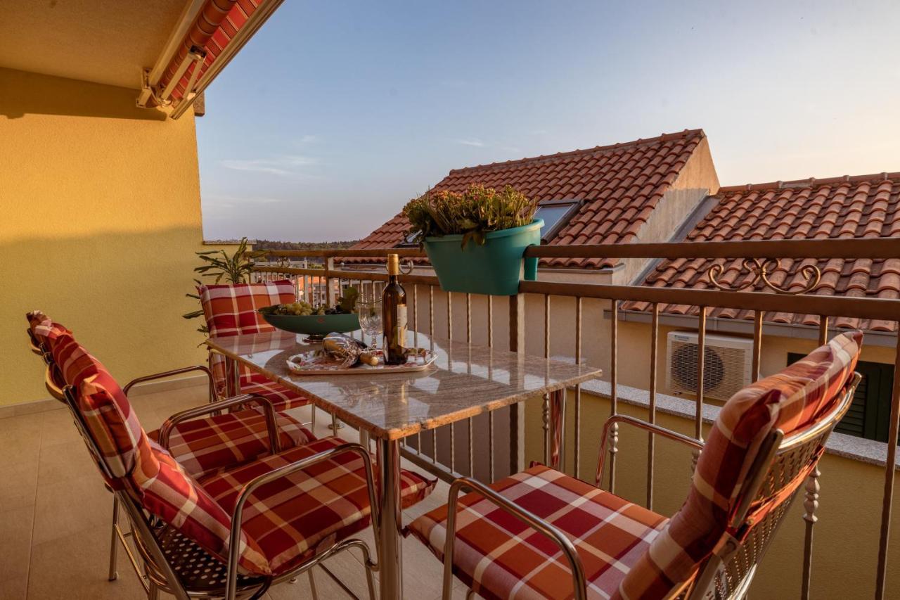 Apartmani Soldan Makarska Esterno foto