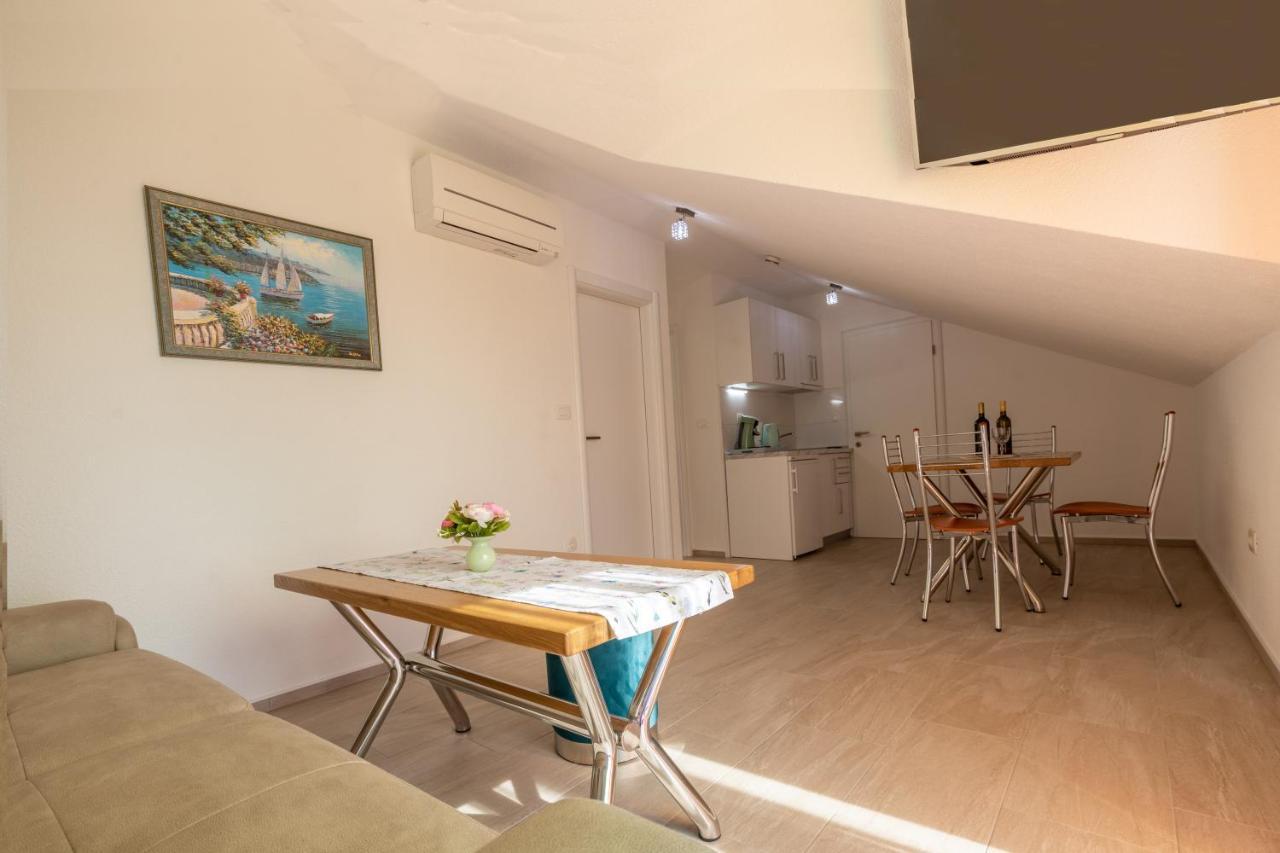Apartmani Soldan Makarska Esterno foto