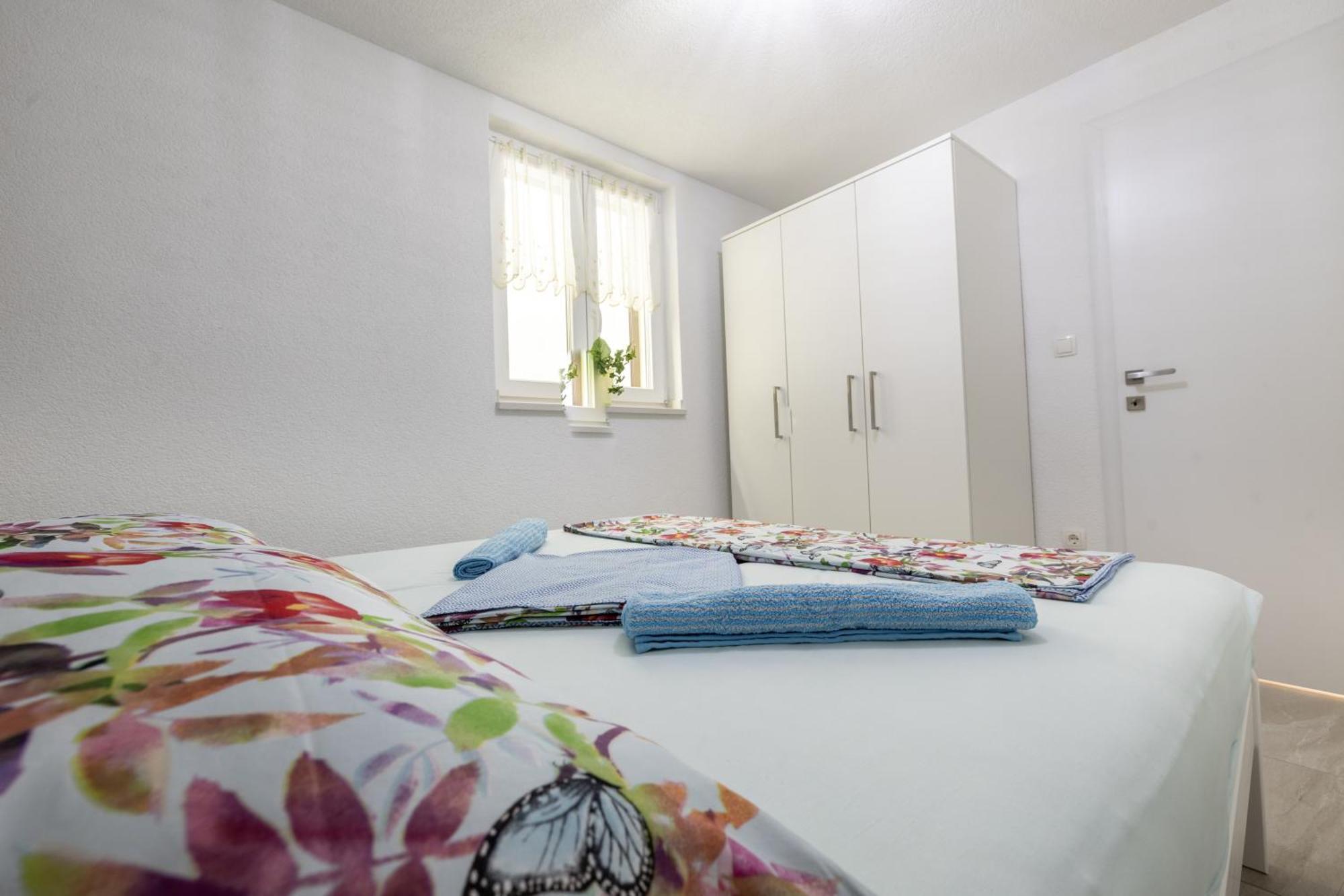 Apartmani Soldan Makarska Esterno foto